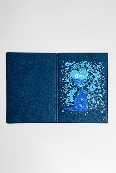 картинка Обложка на паспорт "Сон бобра" магазин Одежда+ являющийся официальным дистрибьютором в России 