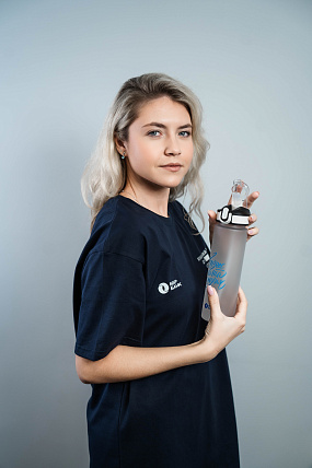 картинка Бутылка для воды "Бизнес - наша стихия» от магазина Одежда+